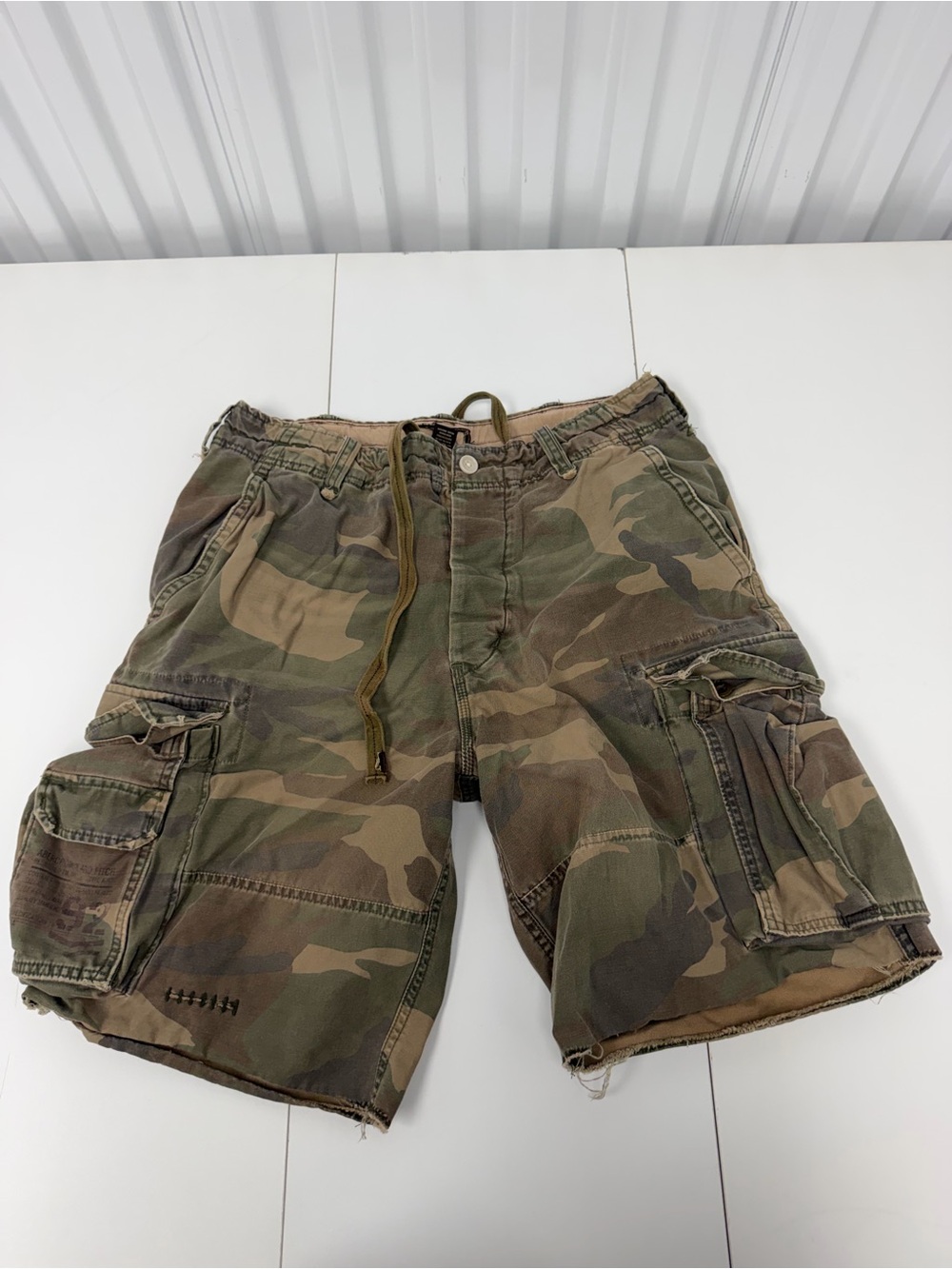 Abercrombie & Fitch Men's Camo Cargo Shorts - Green Camouflage